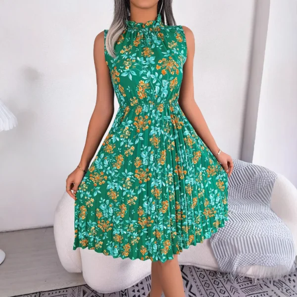 Robe plissée sans manches