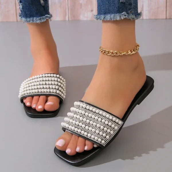 Sandales plates en perles