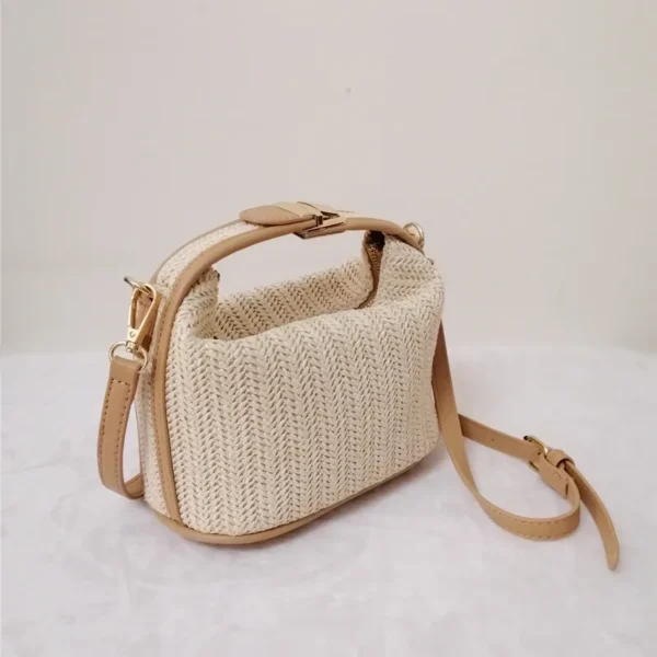 Petit sac à main en paille