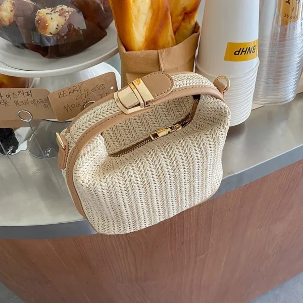 Petit sac à main en paille