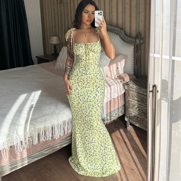 Robe longue élégante à fleurs