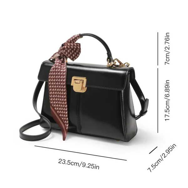Sac à main en cuir avec écharpe