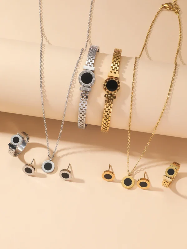 Ensemble de bijoux romain