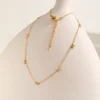 Collier nœud à breloques